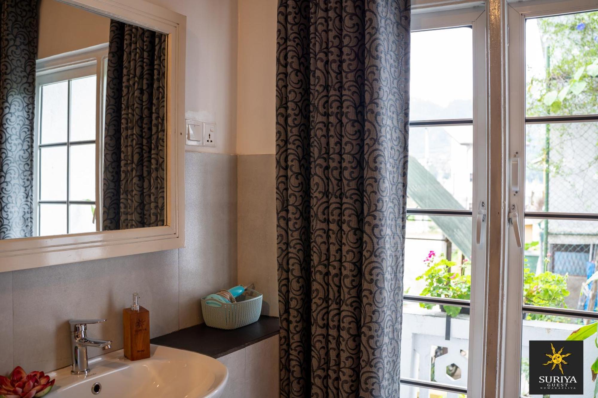 Suriya Guest Hotel Nuwara Eliya Luaran gambar